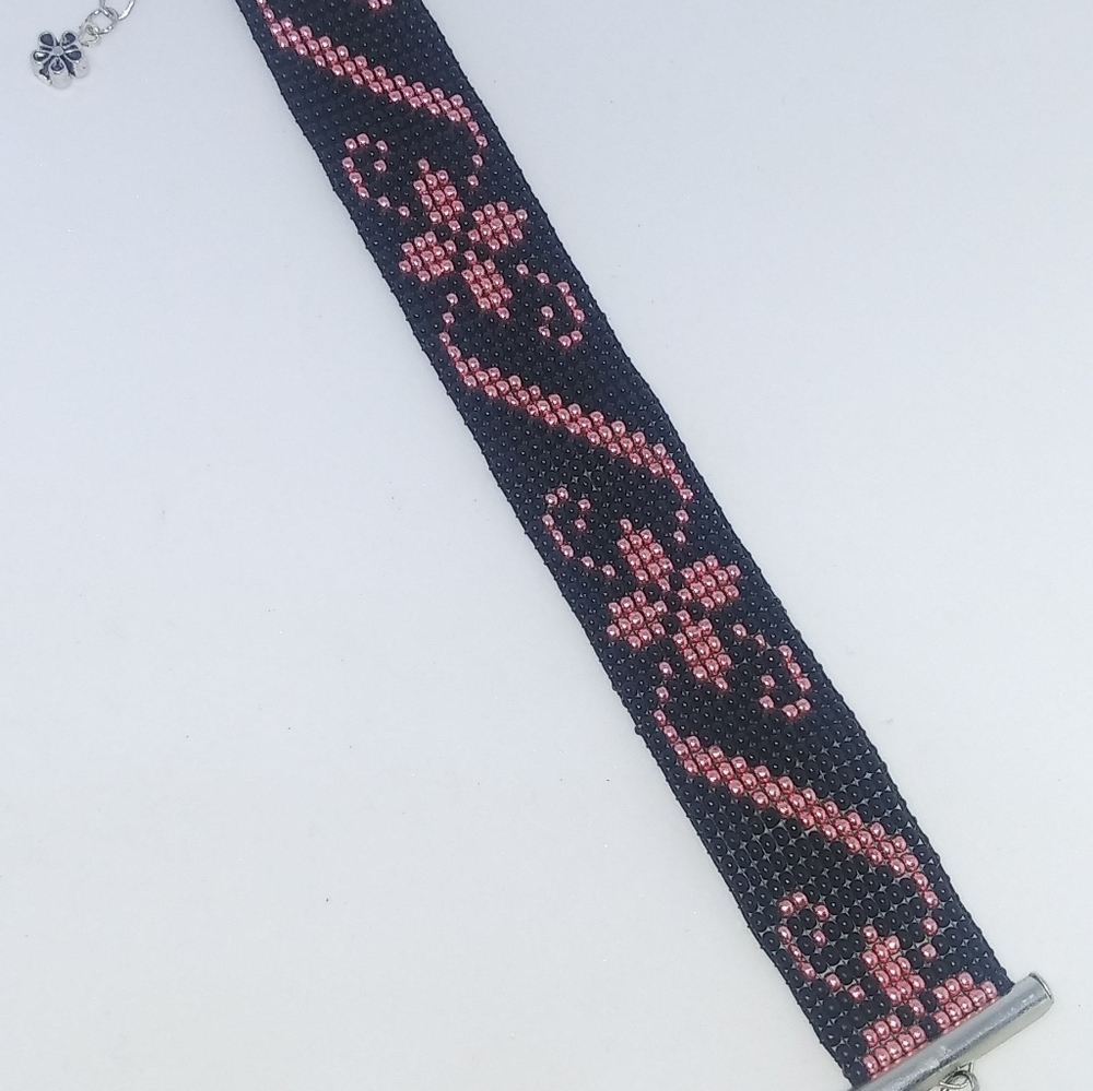 Women's bracelet